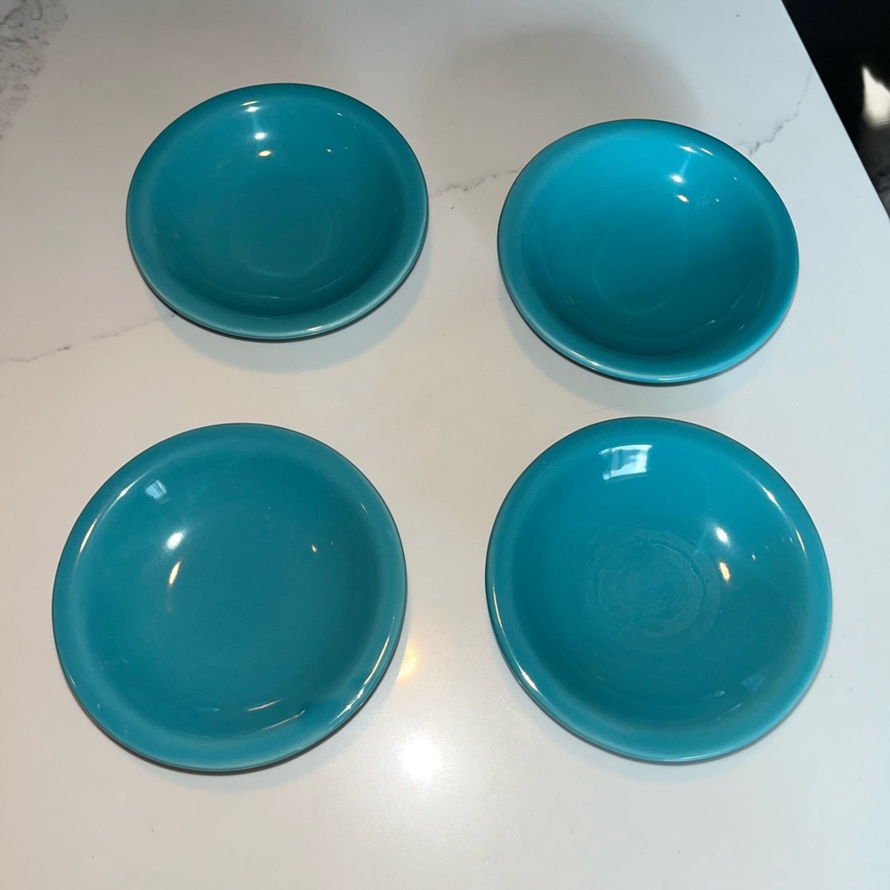 6 Crate & barrel aqua cupcake pedestals. Really festive way to serve cupcakes - Picture 6 of 8